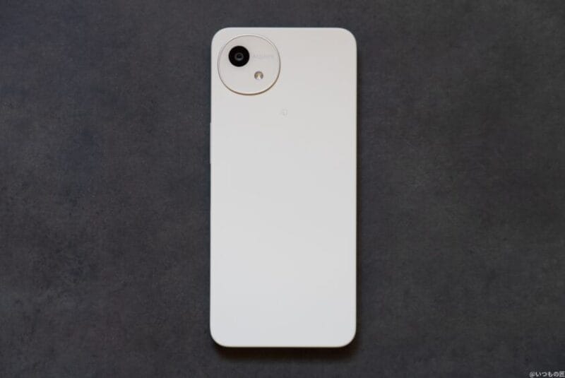 AQUOS wish4 評価 評判 口コミ 本体の背面