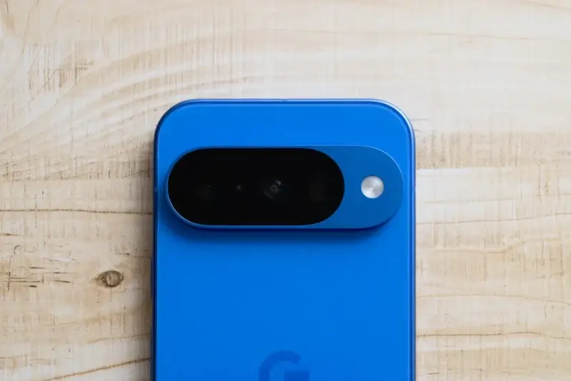 Pixel10のカメラデザイン。カメラバーは健在。